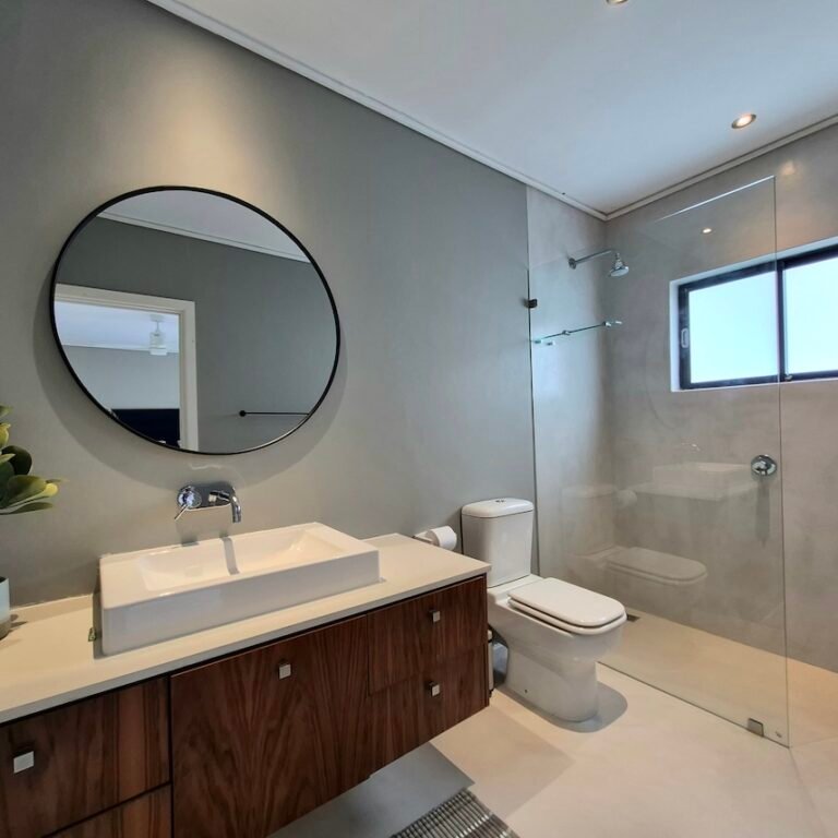 Bathroom 2-1